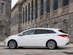 Hyundai i40 Station Wagon CRDi 2011 года (UK)